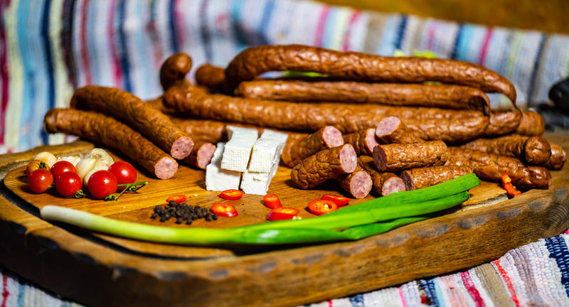 Carnati de casa cu usturoi